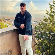 Profesor de Educación Primaria con mención en Educación física. Un chico cercano y atento a las necesidades de todo tipo de alumno